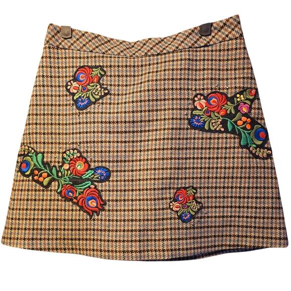 Zara plaid patch embroidered floral mini skirt size medium - Picture 1 of 6